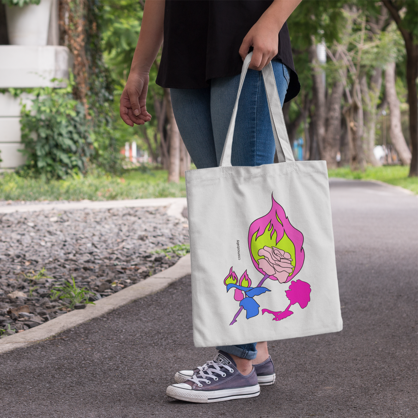 ROSE ON FIRE tote bag